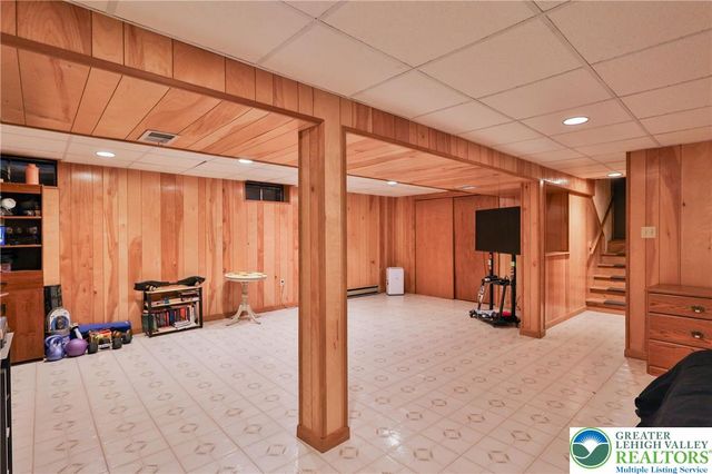 7933 Trails End, Upper Macungie Twp, PA 18051