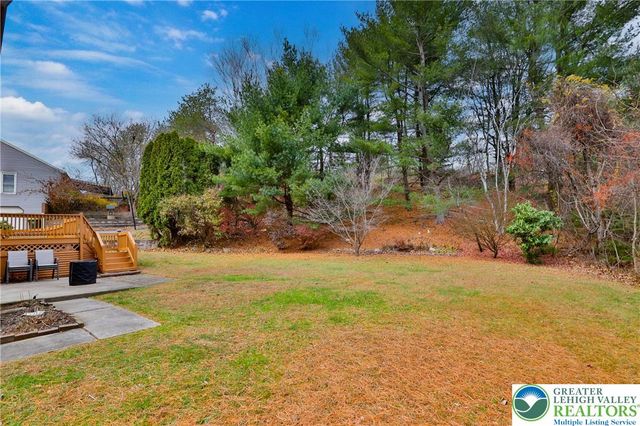 7933 Trails End, Upper Macungie Twp, PA 18051