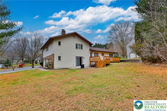 7933 Trails End, Upper Macungie Twp, PA 18051