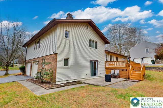 7933 Trails End, Upper Macungie Twp, PA 18051