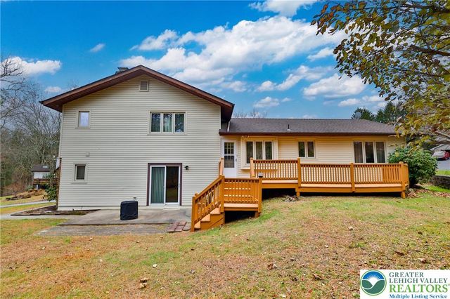 7933 Trails End, Upper Macungie Twp, PA 18051