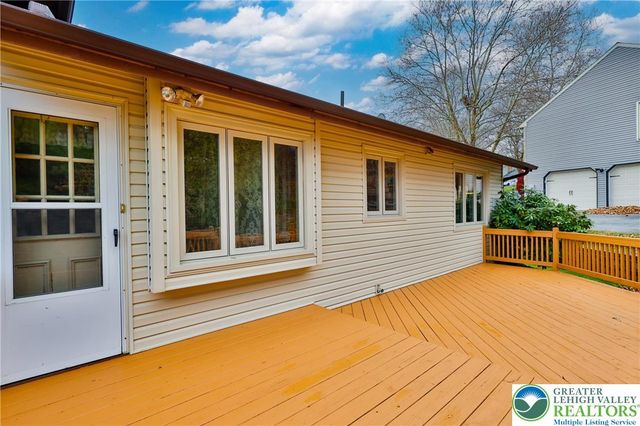 7933 Trails End, Upper Macungie Twp, PA 18051