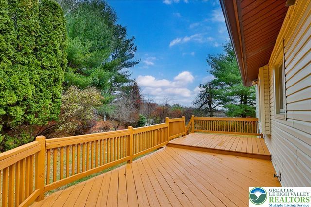 7933 Trails End, Upper Macungie Twp, PA 18051