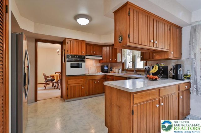 7933 Trails End, Upper Macungie Twp, PA 18051