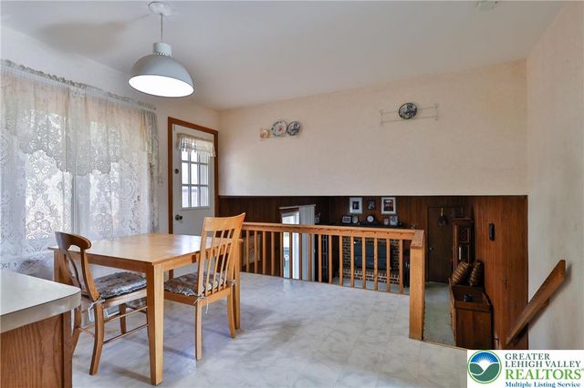 7933 Trails End, Upper Macungie Twp, PA 18051