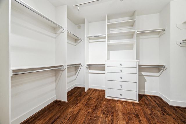 204 Knox Street, Houston, TX 77007