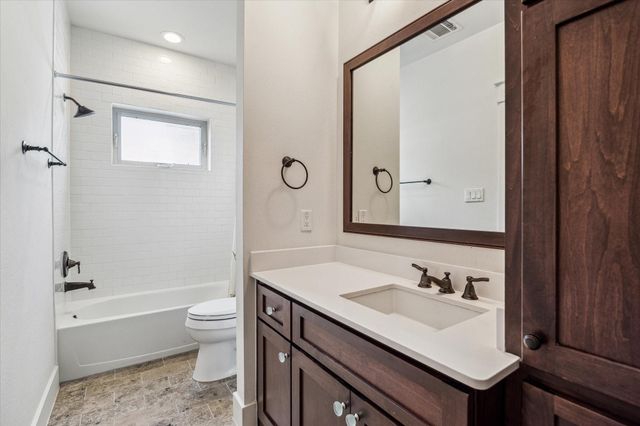 204 Knox Street, Houston, TX 77007