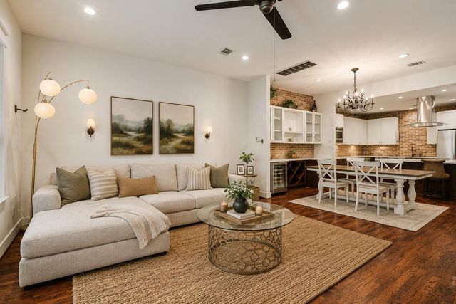 204 Knox Street, Houston, TX 77007