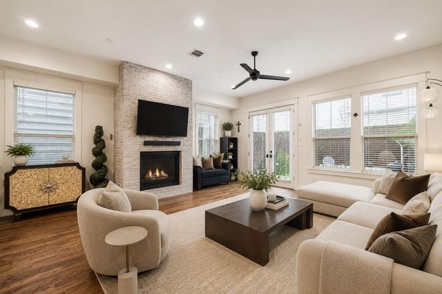 204 Knox Street, Houston, TX 77007