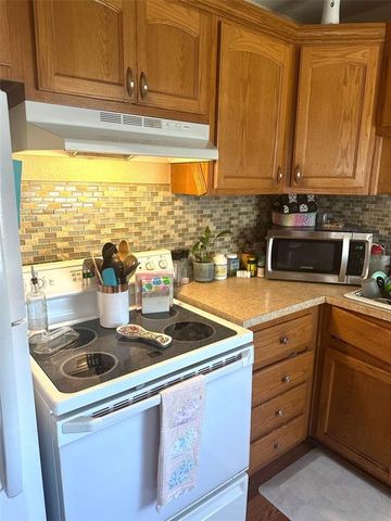 7435 46TH AVENUE N, St Petersburg, FL 33709