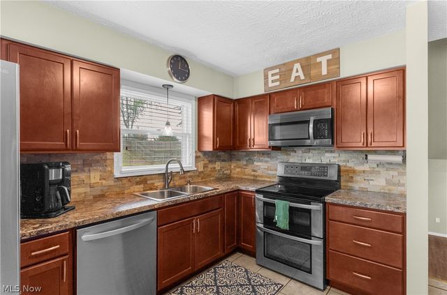 5892 Yorktown Lane, Austintown, OH 44515