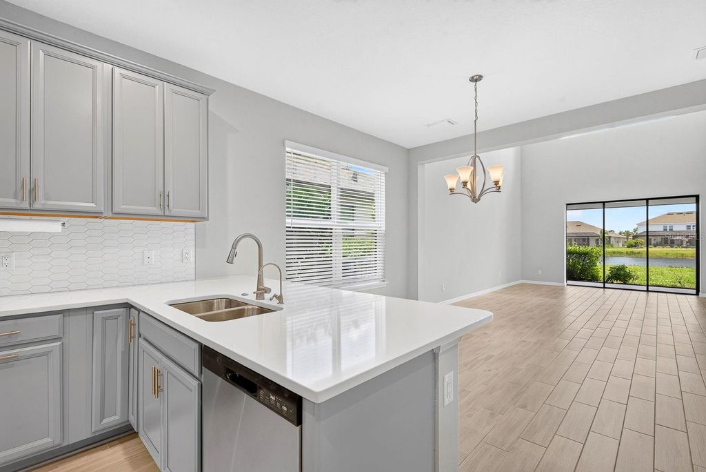 Image 14 of property listing at 16443 PAYNES MILL DRIVE, Bradenton, FL 34211