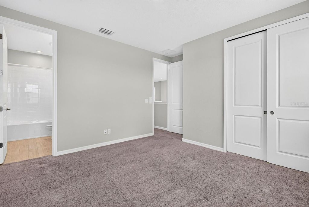Image 37 of property listing at 16443 PAYNES MILL DRIVE, Bradenton, FL 34211