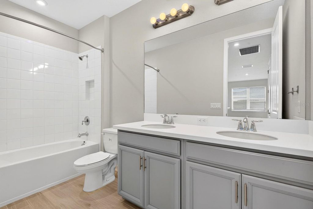 Image 45 of property listing at 16443 PAYNES MILL DRIVE, Bradenton, FL 34211