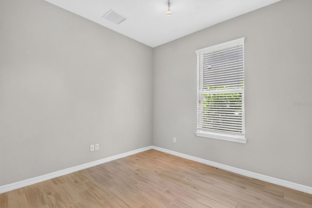 Image 6 of property listing at 16443 PAYNES MILL DRIVE, Bradenton, FL 34211