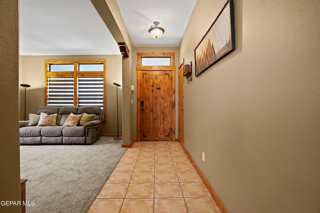 732 OSCAR PEREZ Avenue, El Paso, TX 79932