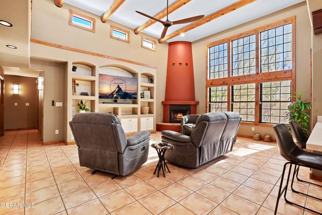 732 OSCAR PEREZ Avenue, El Paso, TX 79932