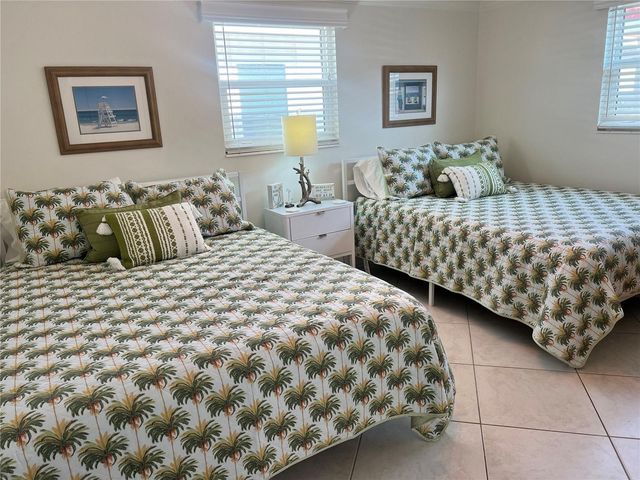6154 MIDNIGHT PASS ROAD B16, Sarasota, FL 34242