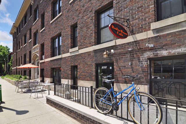 2201 3rd Avenue S 102, Minneapolis, MN 55404