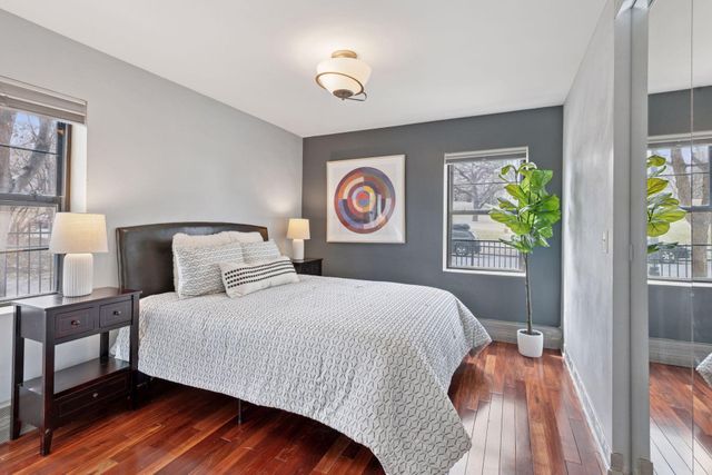 2201 3rd Avenue S 102, Minneapolis, MN 55404