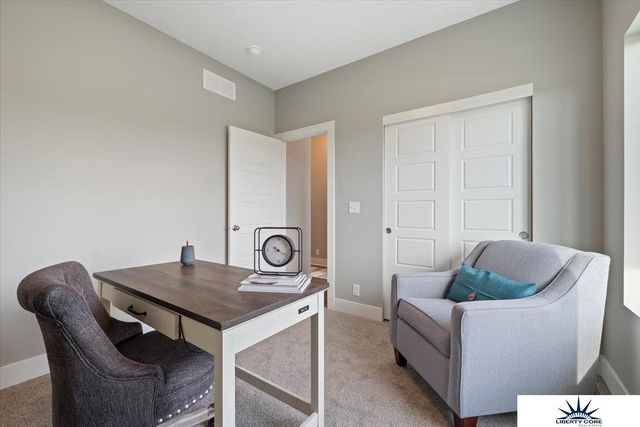 2915 Lakeside Drive, Plattsmouth, NE 68048