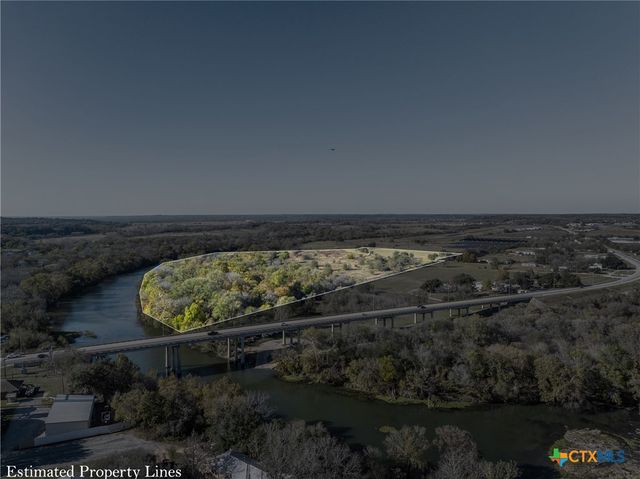 665 SH 230 Loop, Smithville, TX 78957