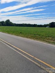 3823 Hickory Lincolnton Highway, Newton, NC 28658