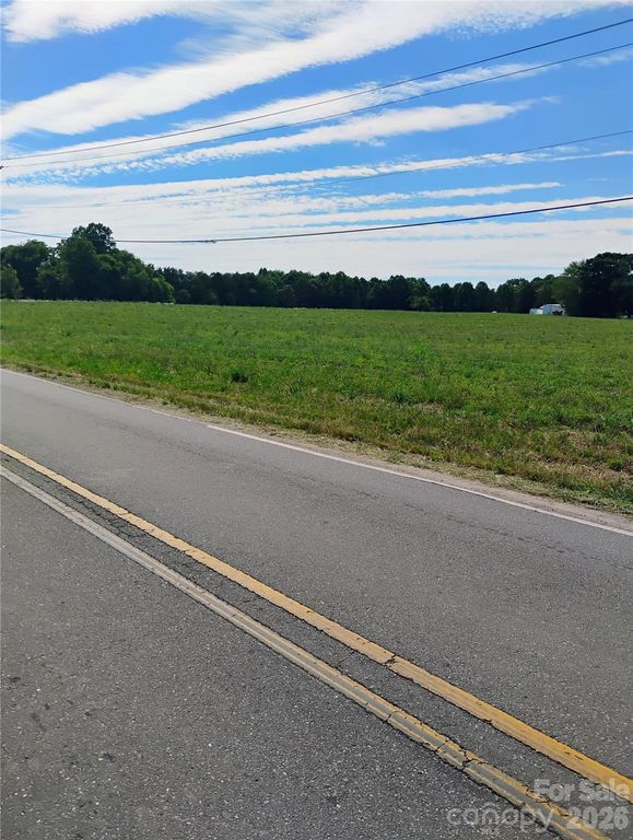 3823 Hickory Lincolnton Highway, Newton, NC 28658