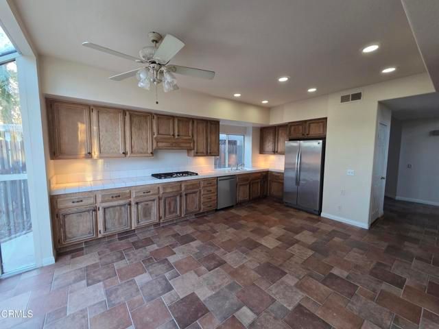 7826 Barstow Street, Ventura, CA 93004