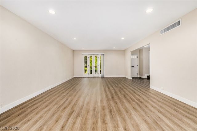 850 Tam O Shanter, Las Vegas, NV 89109