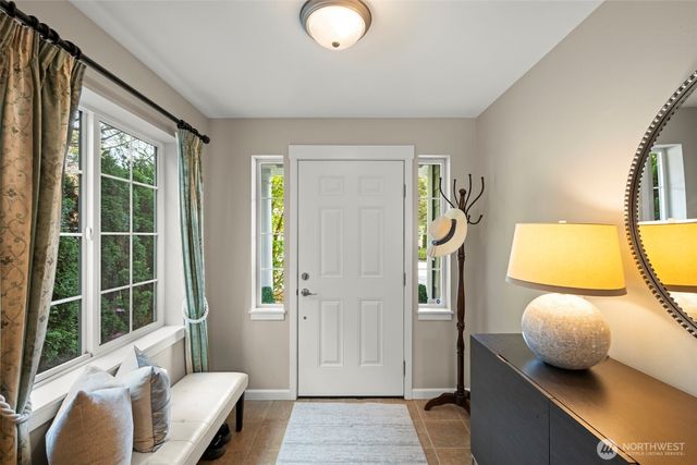 17727 NE 113th Way, Redmond, WA 98052