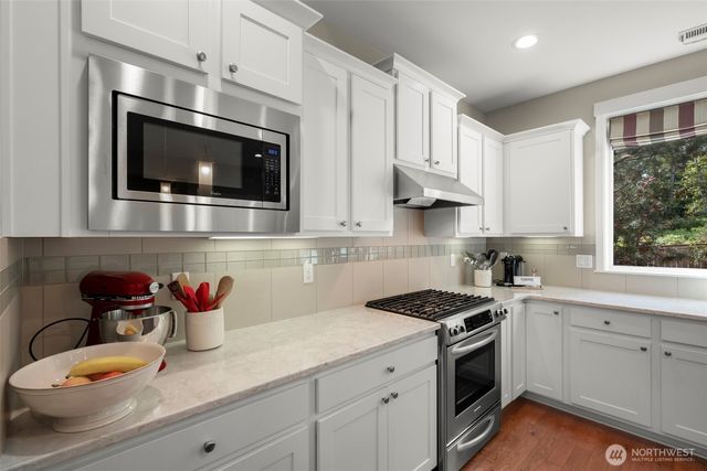 17727 NE 113th Way, Redmond, WA 98052