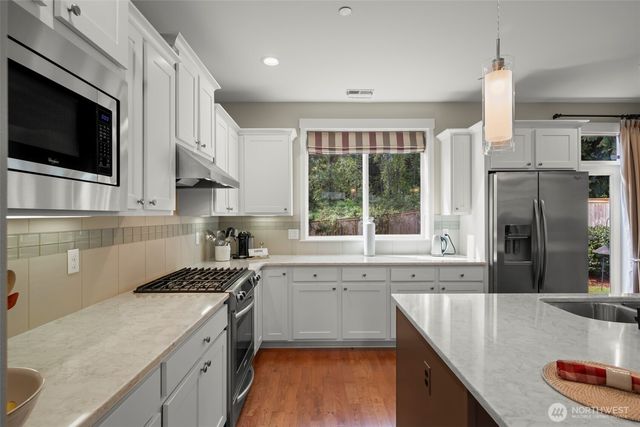 17727 NE 113th Way, Redmond, WA 98052