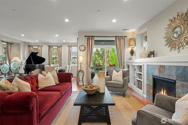 17727 NE 113th Way, Redmond, WA 98052