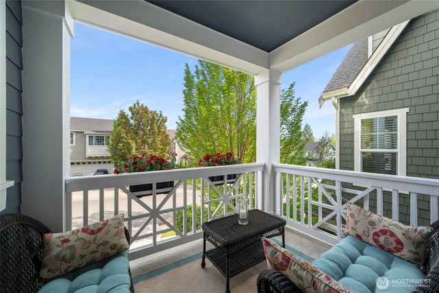 17727 NE 113th Way, Redmond, WA 98052