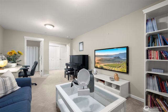 17727 NE 113th Way, Redmond, WA 98052
