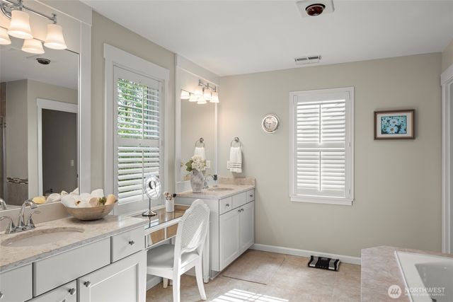 17727 NE 113th Way, Redmond, WA 98052