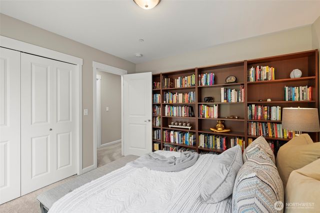 17727 NE 113th Way, Redmond, WA 98052