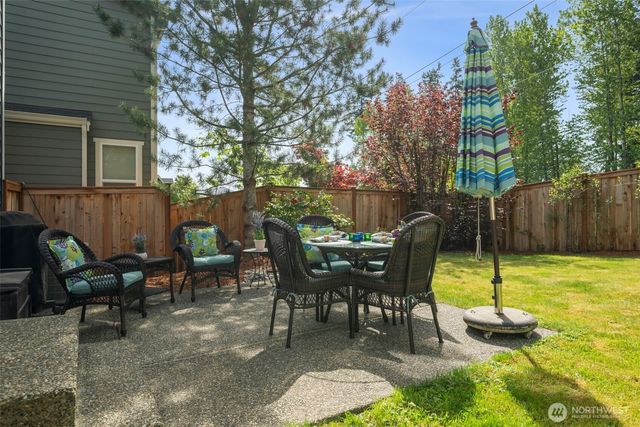 17727 NE 113th Way, Redmond, WA 98052