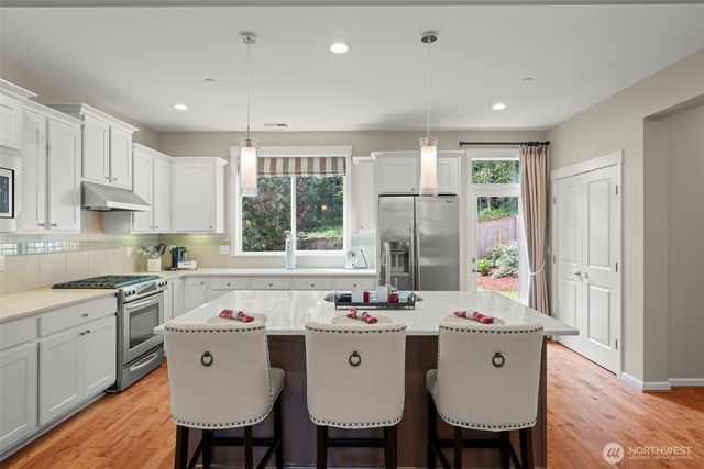 17727 NE 113th Way, Redmond, WA 98052