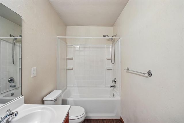 8101 Frye Lane, Oklahoma City, OK 73135