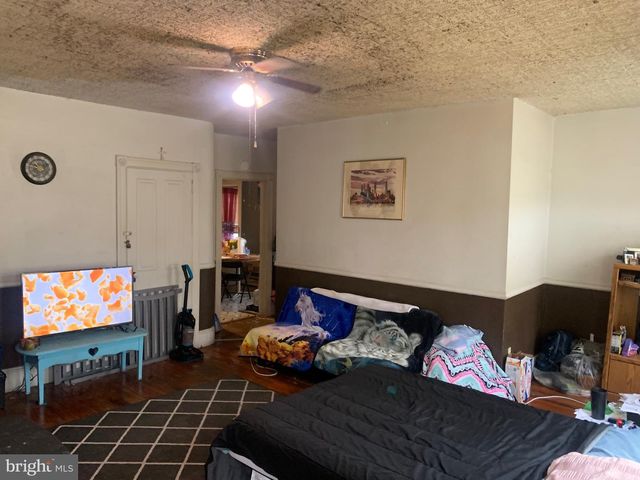 238 MAIN ST, East Greenville, PA 18041