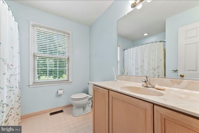 81 ROSEMARY LN, Glenmoore, PA 19343