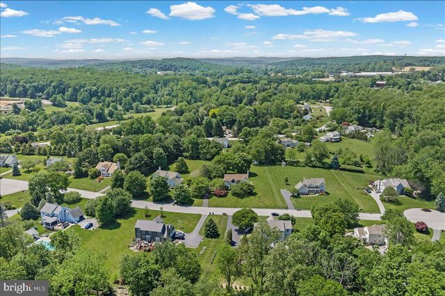 81 ROSEMARY LN, Glenmoore, PA 19343