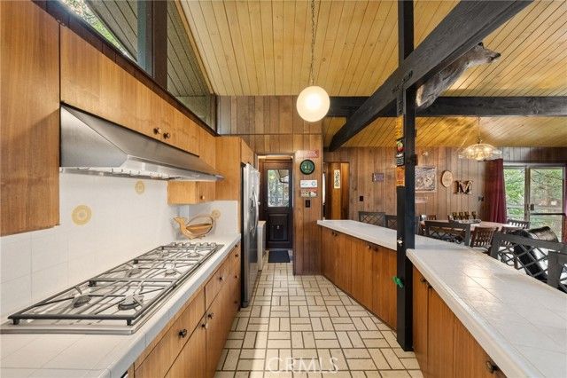 1159 Twin Lakes Drive, Wrightwood, CA 92397