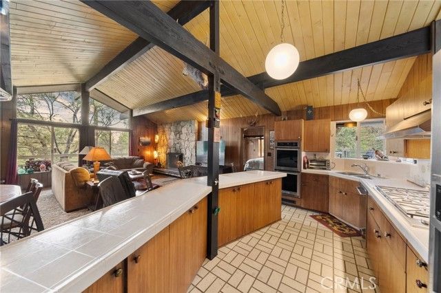 1159 Twin Lakes Drive, Wrightwood, CA 92397