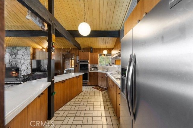 1159 Twin Lakes Drive, Wrightwood, CA 92397