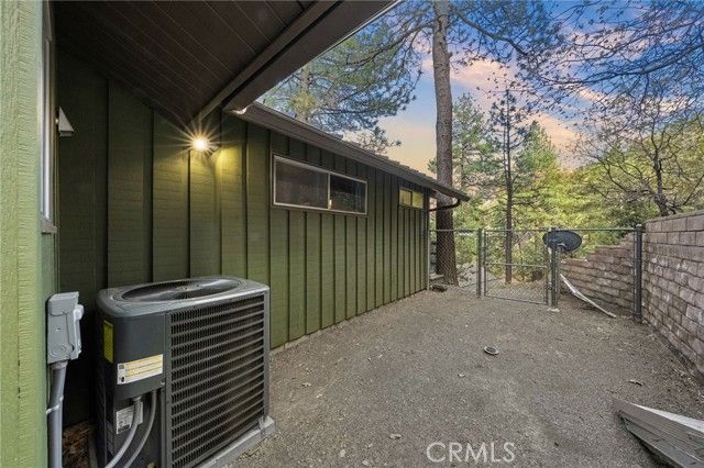 1159 Twin Lakes Drive, Wrightwood, CA 92397