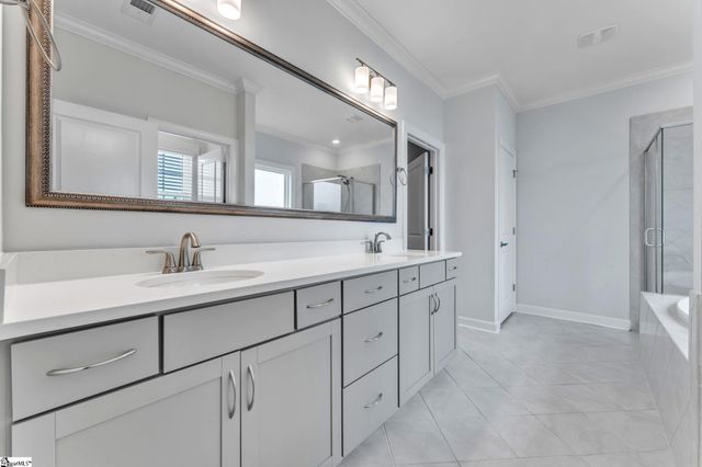 502 Forest Edge Court, Simpsonville, SC 29681