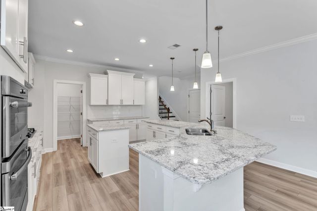 502 Forest Edge Court, Simpsonville, SC 29681